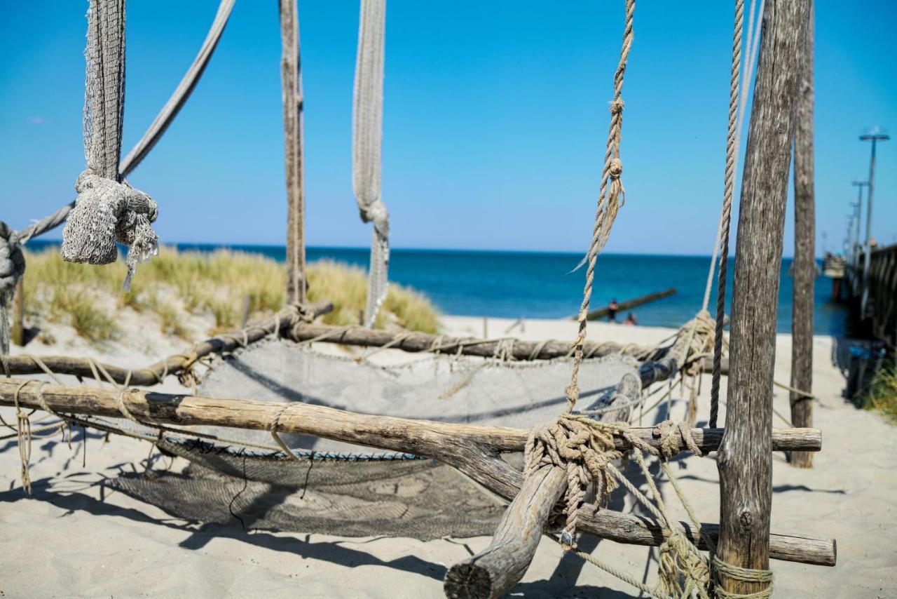 Ostseelagune Zingst, Exklusive Dhh, Strandnah, Sauna, Kamin, 3 Sz, 2 Baeder, Glasfaser, Haustierfrei, Garten Mit Suedterrasse, E-Ladesaeule, 2 Stellplaetze, Strandkorb, Fahrradschuppen, Waschmaschine, Trockner, Nichtraucher Buitenkant foto