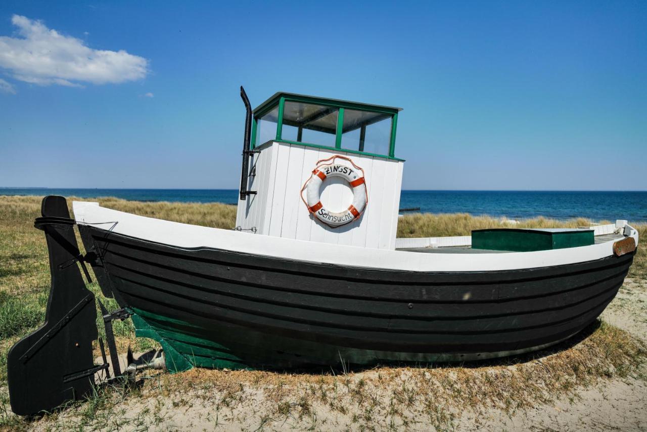 Ostseelagune Zingst, Exklusive Dhh, Strandnah, Sauna, Kamin, 3 Sz, 2 Baeder, Glasfaser, Haustierfrei, Garten Mit Suedterrasse, E-Ladesaeule, 2 Stellplaetze, Strandkorb, Fahrradschuppen, Waschmaschine, Trockner, Nichtraucher Buitenkant foto